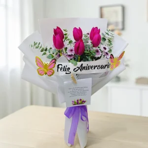 ramo de tulipanes y rosas en tonos pasteles