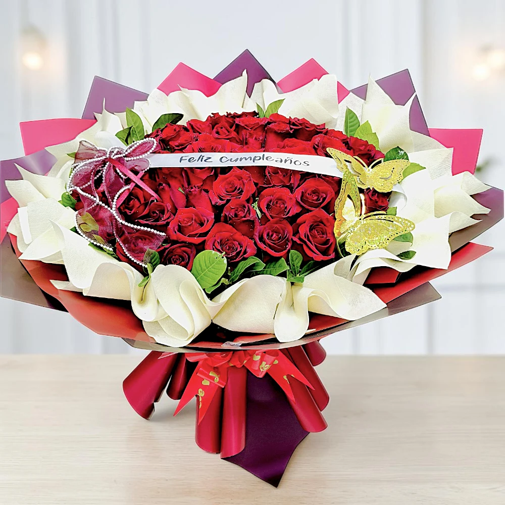fabuloso ramo Buchón 50 rosas rojas