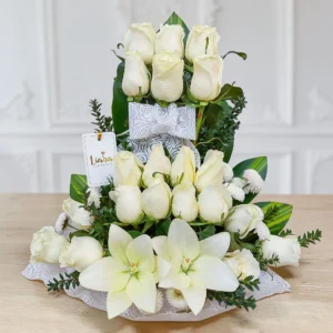 #rosasblancas #floresblancas #ramorosasblancas #floresblancasenramo #liliumblanco