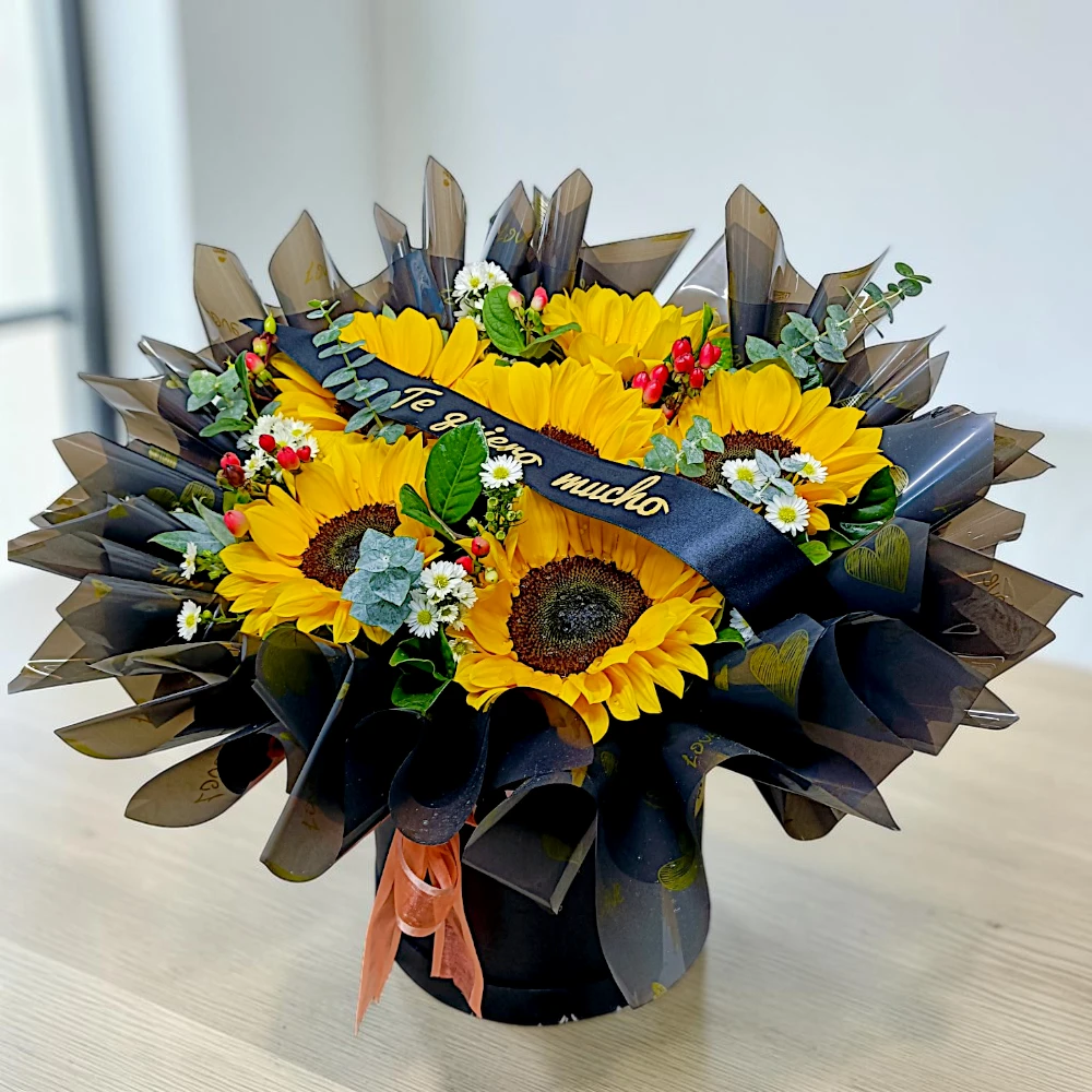 #girasoles #boxgirasoles #girasolesenramos #girasolesyrosas #floresamarillas #ramosdeflores