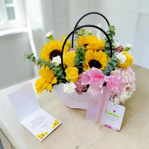 #girasoles #boxgirasoles #girasolesenramos #girasolesyrosas #floresamarillas #ramosdeflores
