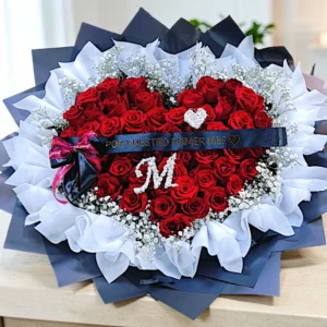 fabuloso ramo buchón corazón rosas rojas