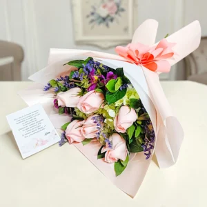 #ramoderosas #pequeñosdetalles #6rosas #ramodeflores #ramospequeños