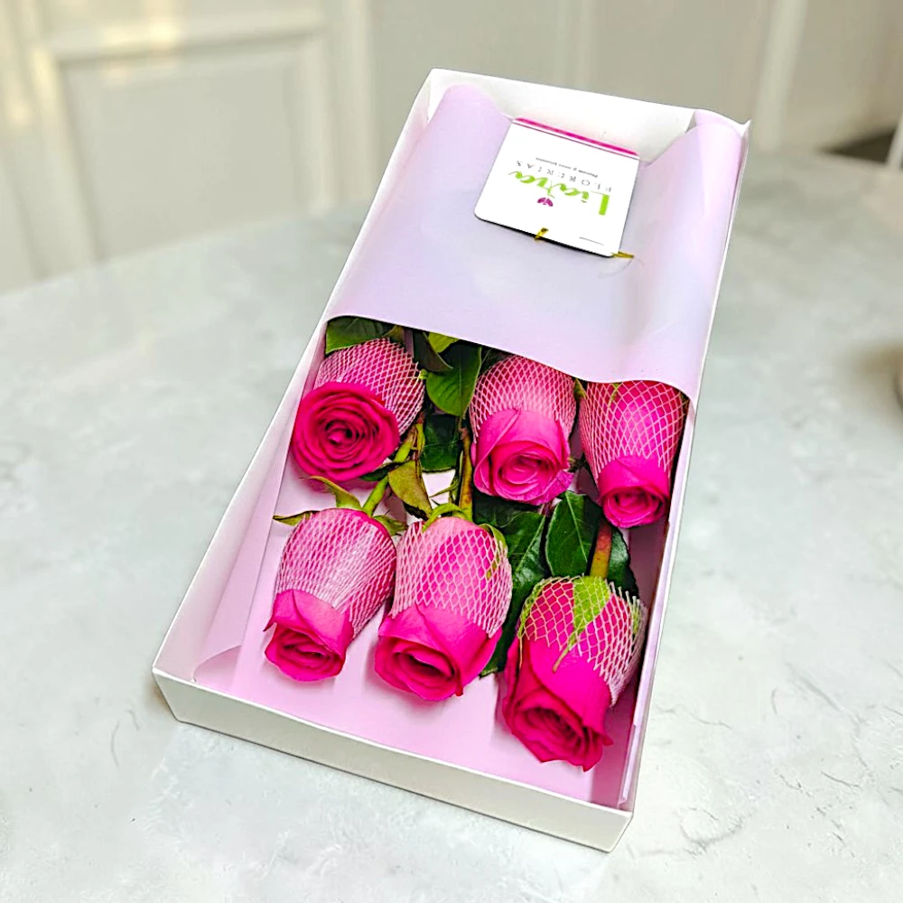 6 rosas en caja clasicc